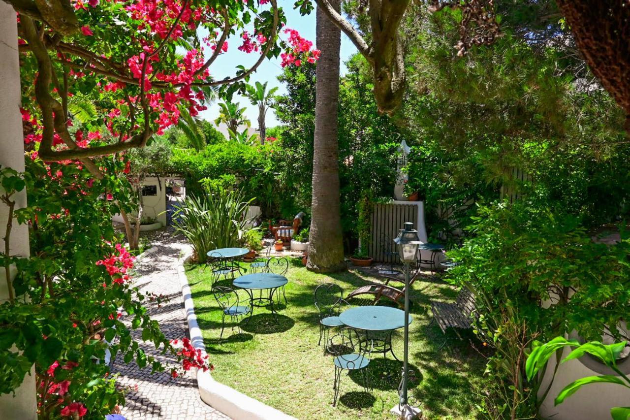 Uma Casa A Beira Sol Bed and Breakfast Lagos Exterior foto